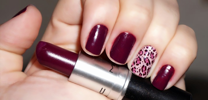 Batom e Esmalte Rebel MAC