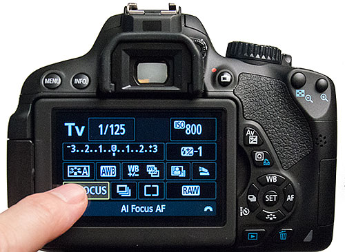 Canon-T4i-Touchscreen