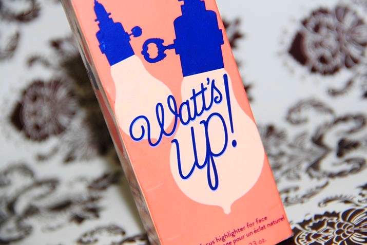 Iluminador Watt's Up Benefit