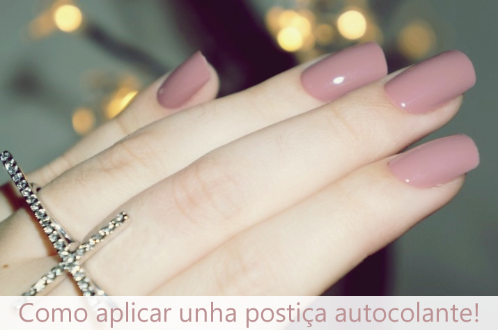 Como aplicar unha postiça autocolante