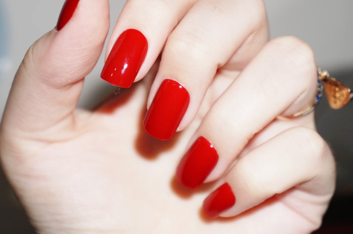 Unha Vermelha